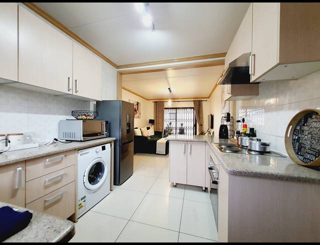 2 BEDROOM APARTMENT RENTED IN NOORDWYK